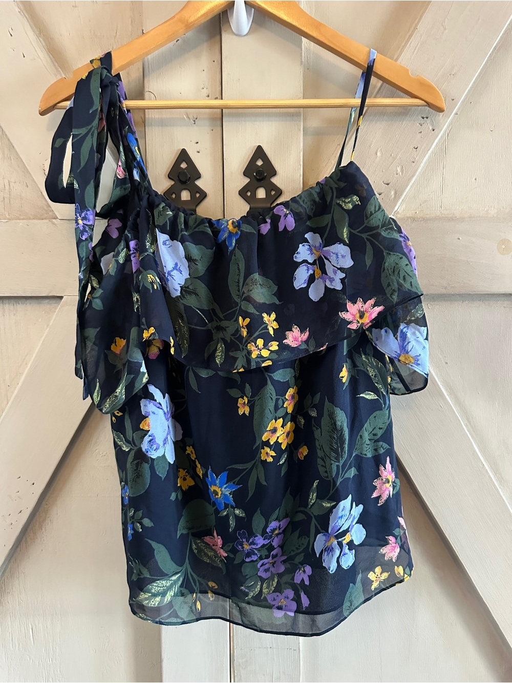 Club Monaco Silk Floral Off Shoulder Blouse Top Navy Blue Medium
